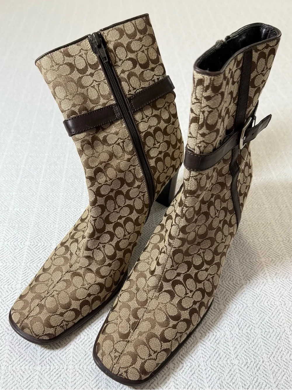 Vintage Coach Signature Bibi Canvas Ankle Bootie Beige Brown Buckle Zip 8.5